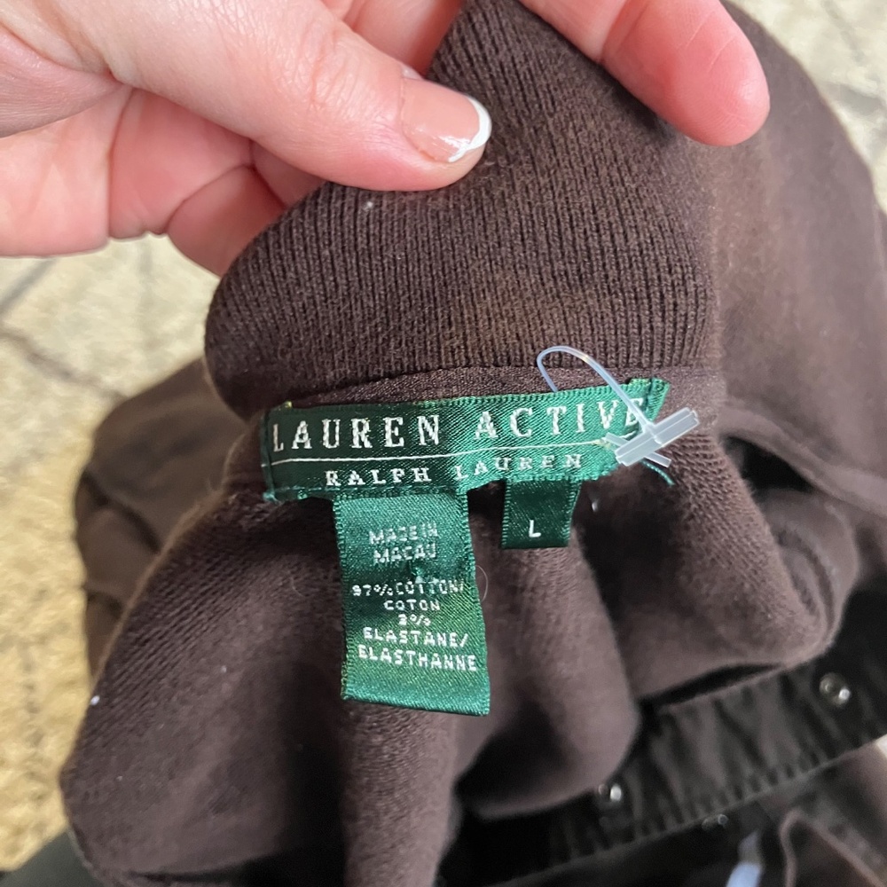 Vest - Picture 3 of 3